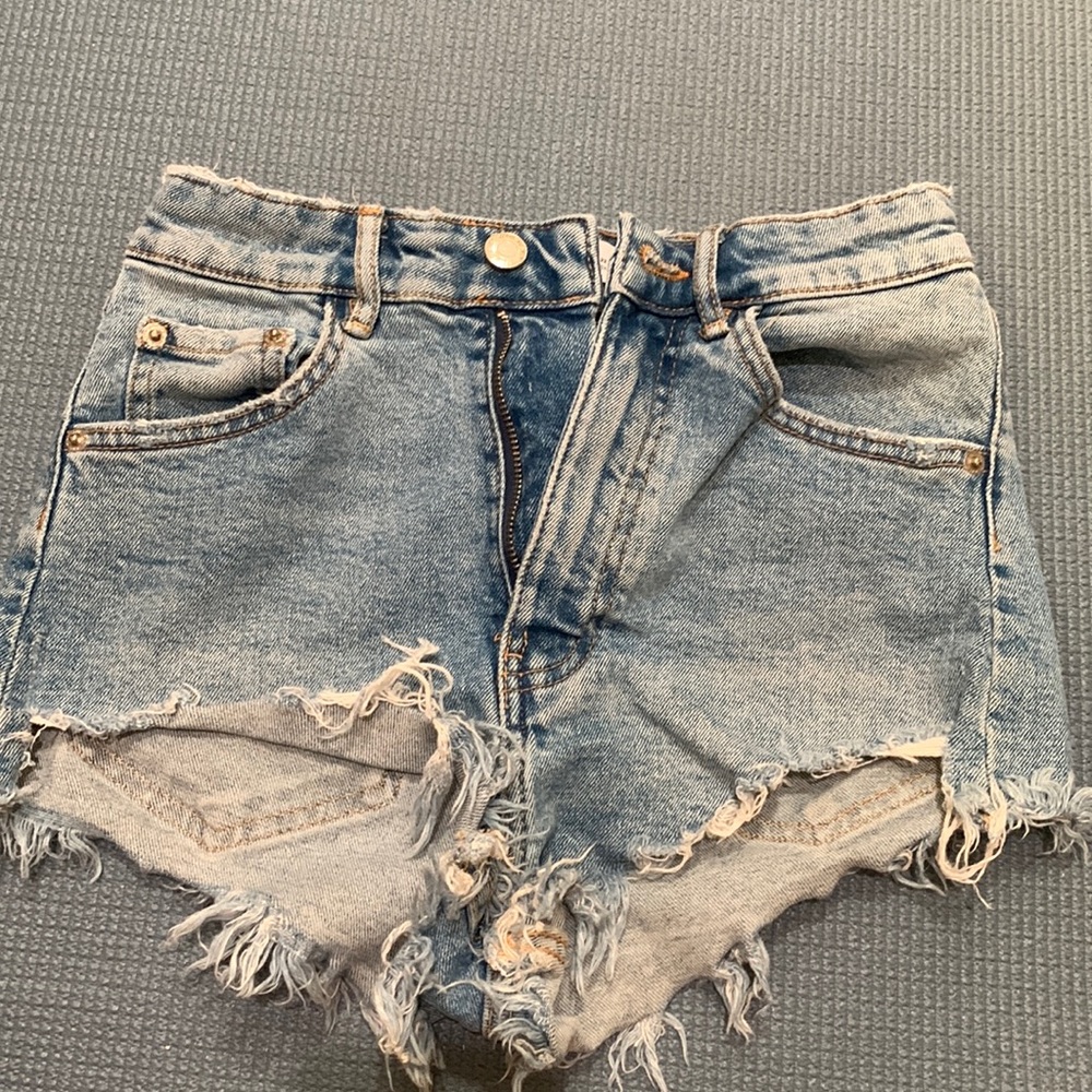 BRAND NEW ZARA SHORTS, BLUE JEAN